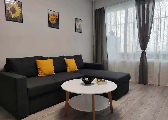 Maya\'S Airport Apartment